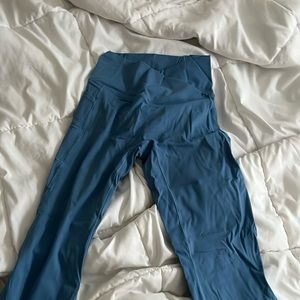 Halara crossover legging with pockets